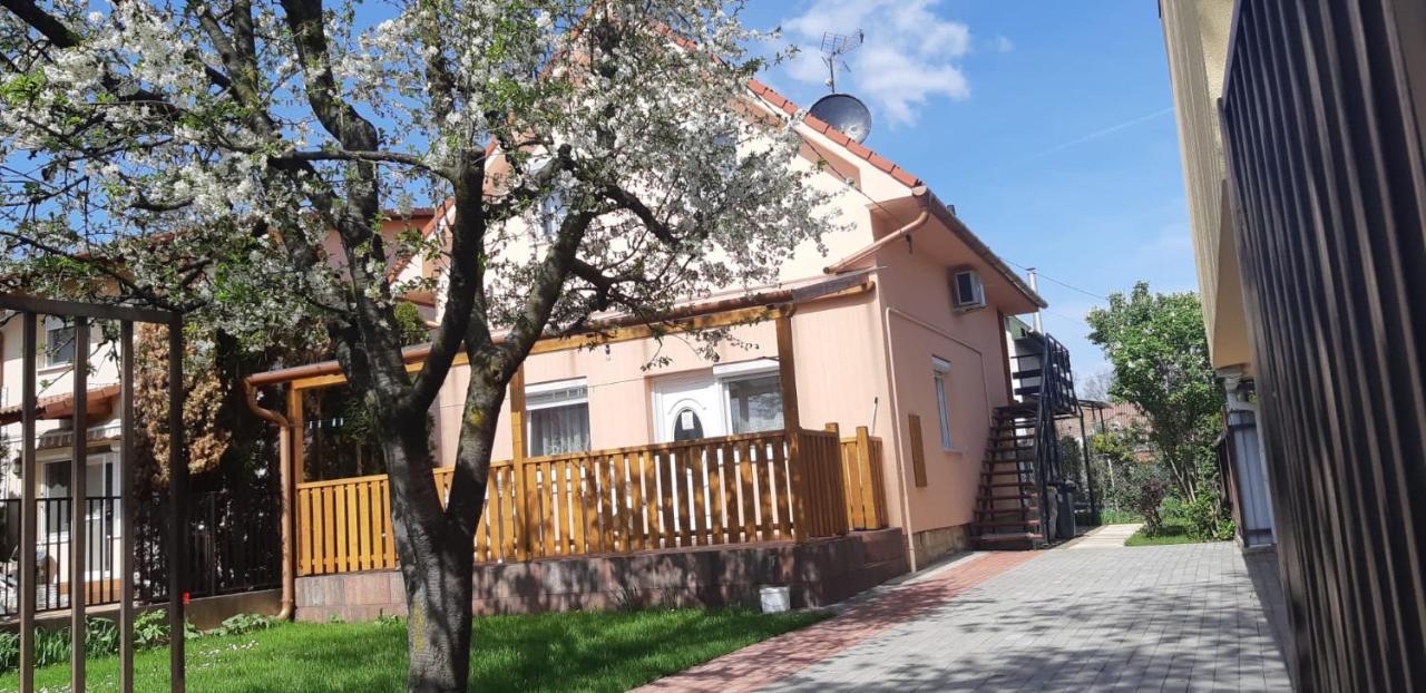 Rozsa Apartment Hajdúszoboszló Exterior foto