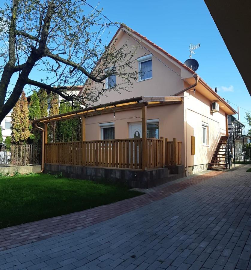 Rozsa Apartment Hajdúszoboszló Exterior foto