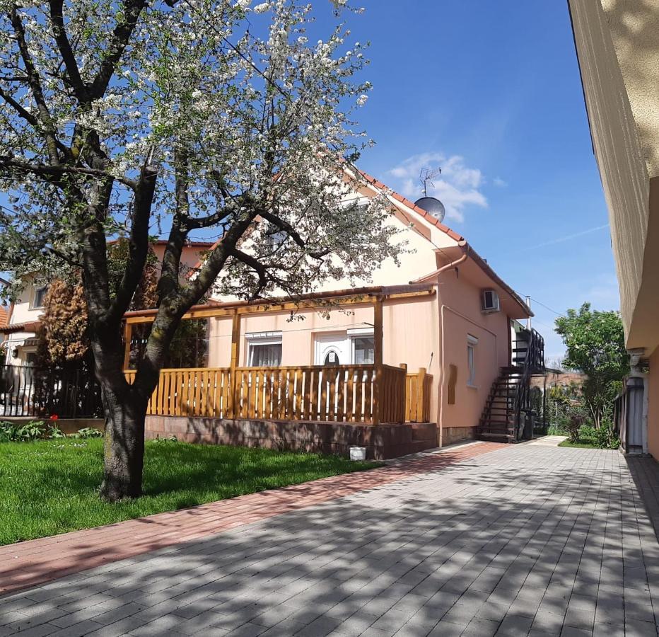Rozsa Apartment Hajdúszoboszló Exterior foto